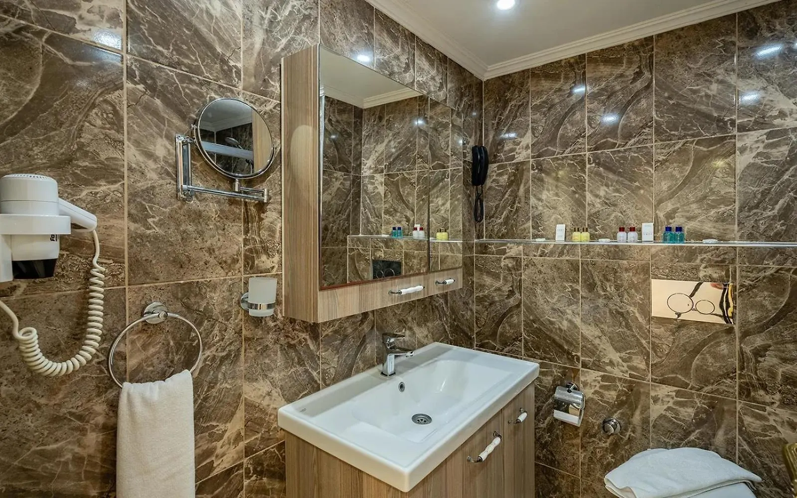 Golden Beach Resort & Spa Bodrum 4*,