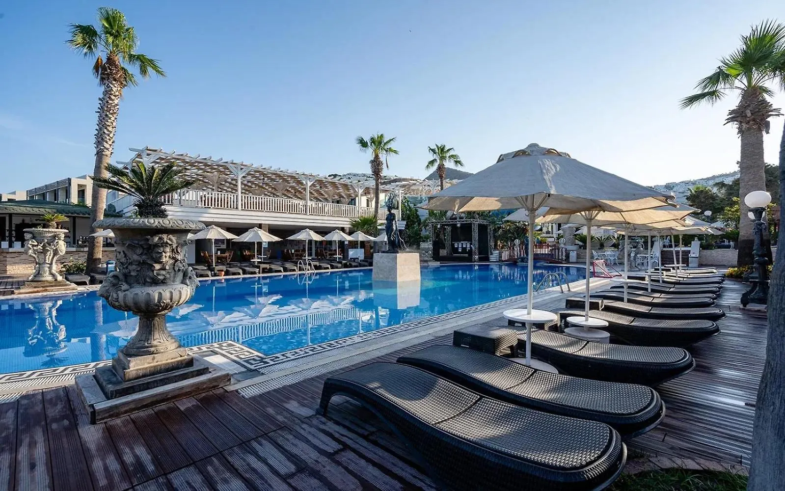 Golden Beach Resort & Spa Bodrum 4*,